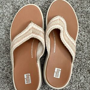 FitFlop Women's Tan and Cream Sandals